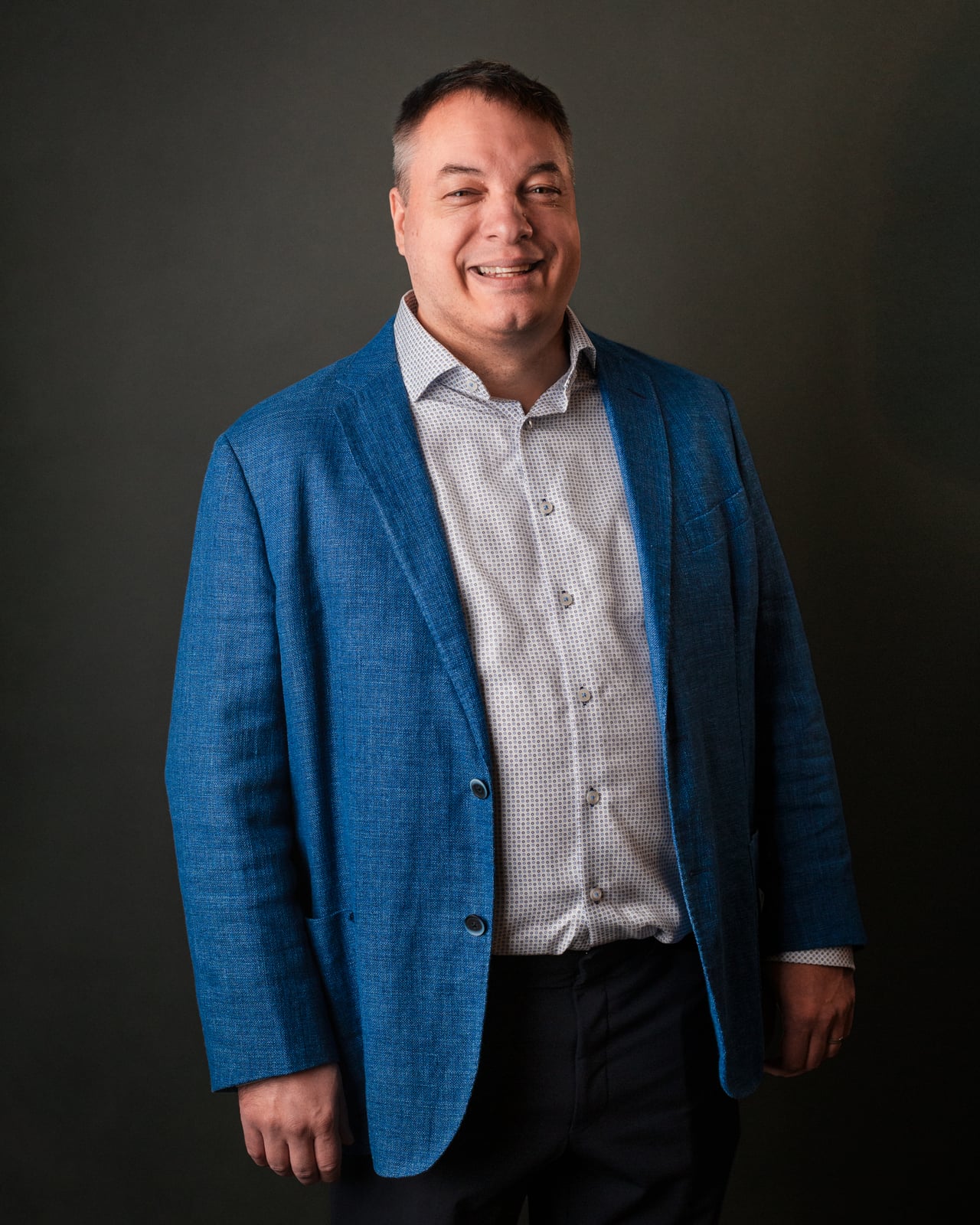 Faculty headshot, Dr. Stuart Thiel